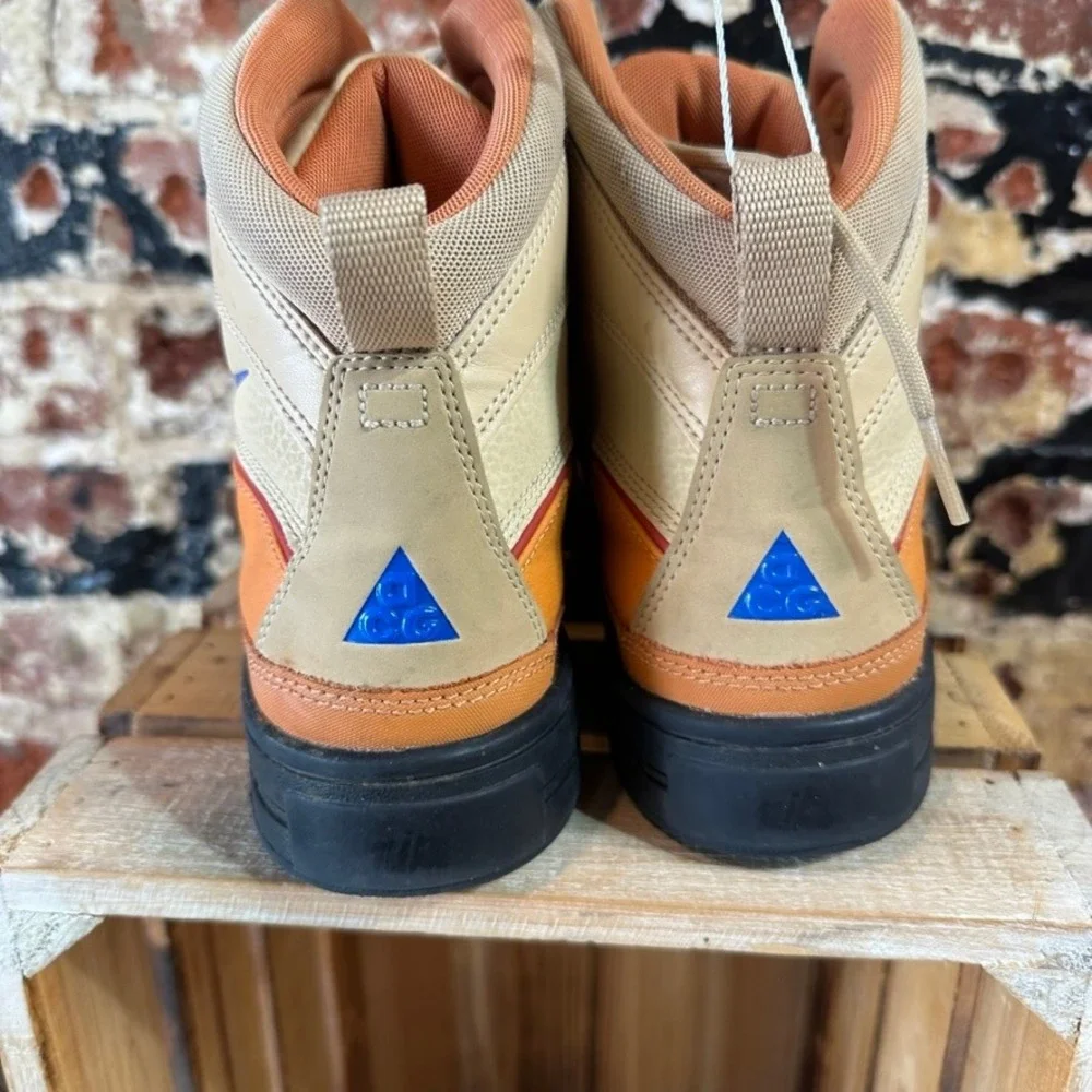 Nike ACG Woodside 2 High GS Orange Tan Blue Boots 524872-201 Mens 6Y Womens 7.5